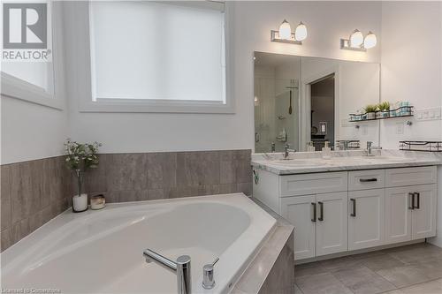 4063 Healing Street, Beamsville, ON - Indoor Photo Showing Bathroom