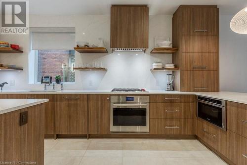 109 Kent Street, Hamilton, ON - Indoor Photo Showing Kitchen