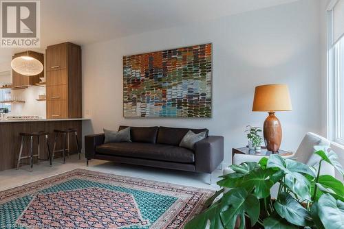 109 Kent Street, Hamilton, ON - Indoor Photo Showing Living Room