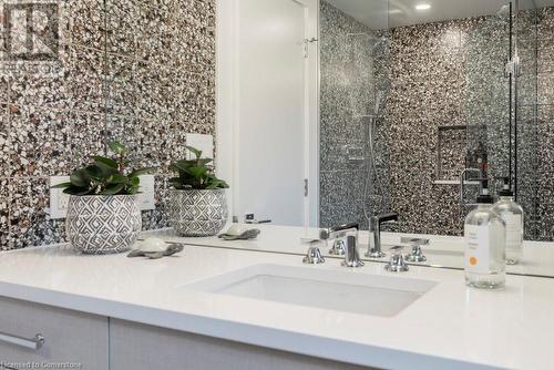 109 Kent Street, Hamilton, ON - Indoor Photo Showing Bathroom