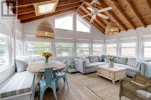 241 Beechwood Avenue, Crystal Beach, ON - Indoor Photo Showing Living Room