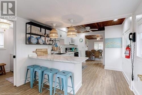 241 Beechwood Avenue, Crystal Beach, ON - Indoor Photo Showing Kitchen