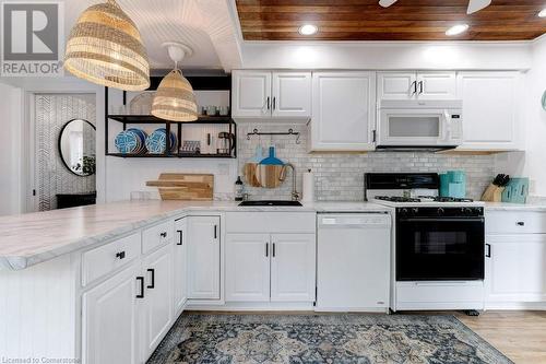 241 Beechwood Avenue, Crystal Beach, ON - Indoor Photo Showing Kitchen