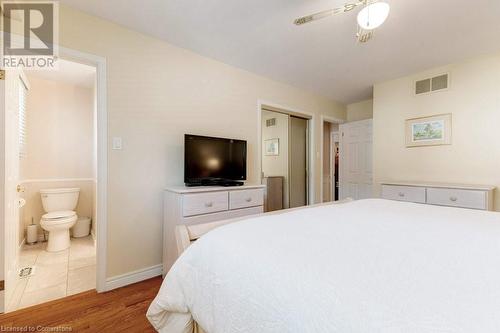 4311 Belfast Avenue, Burlington, ON - Indoor Photo Showing Bedroom