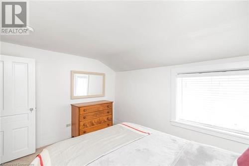 606 Broad Street W, Haldimand County, ON - Indoor Photo Showing Bedroom