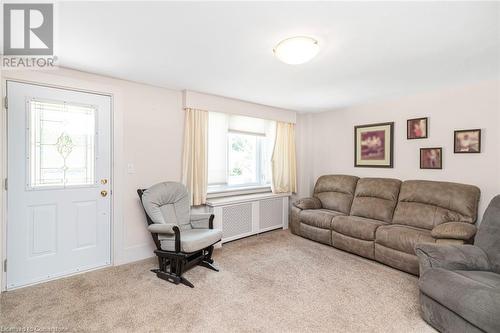 606 Broad Street W, Haldimand County, ON - Indoor Photo Showing Living Room