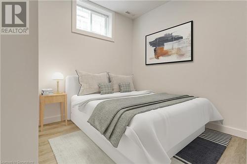 93 Shadyside Avenue Unit# Lower, Hamilton, ON - Indoor Photo Showing Bedroom