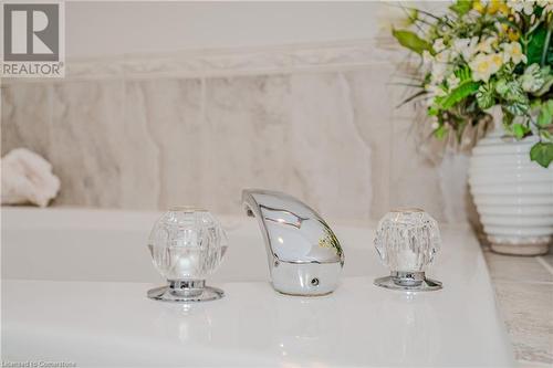 2099 Chrisdon Road, Burlington, ON - Indoor Photo Showing Bathroom