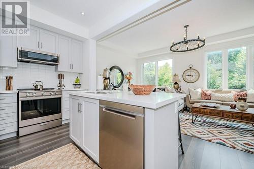 288 Glover Road Unit# 47, Stoney Creek, ON - Indoor Photo Showing Kitchen