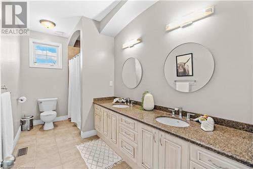 1340 Brant County #54 Highway, Caledonia, ON - Indoor Photo Showing Bathroom