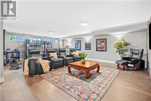 1340 Brant County #54 Highway, Caledonia, ON - Indoor Photo Showing Living Room