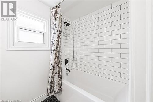 19 Belview Avenue, Hamilton, ON - Indoor Photo Showing Bathroom