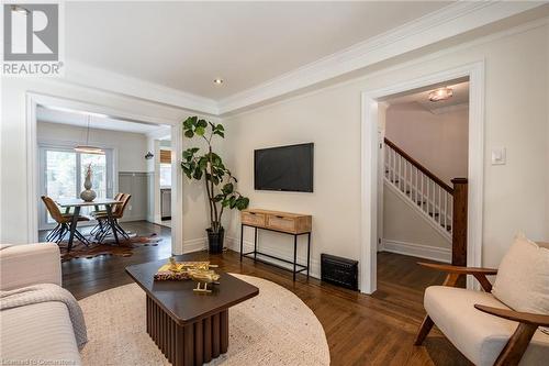 248 Province Street S, Hamilton, ON - Indoor Photo Showing Living Room