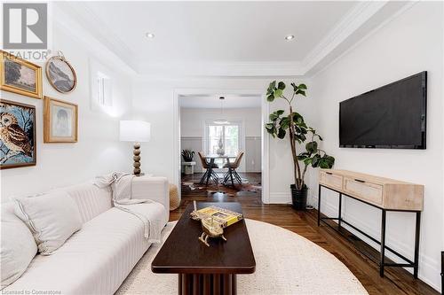 248 Province Street S, Hamilton, ON - Indoor Photo Showing Living Room