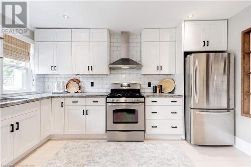 248 Province Street S, Hamilton, ON - Indoor Photo Showing Kitchen