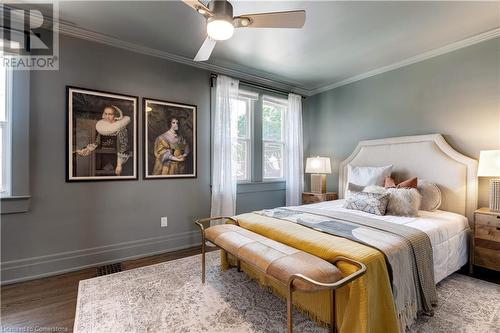 248 Province Street S, Hamilton, ON - Indoor Photo Showing Bedroom