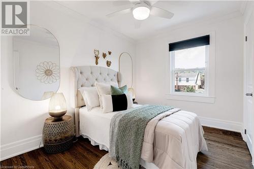 248 Province Street S, Hamilton, ON - Indoor Photo Showing Bedroom