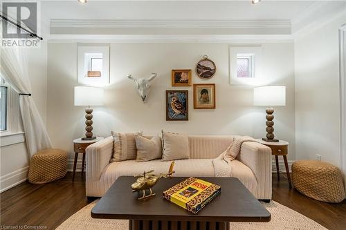 248 Province Street S, Hamilton, ON - Indoor Photo Showing Living Room