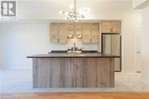 27 Aviron Crescent, Welland, ON - Indoor Photo Showing Kitchen