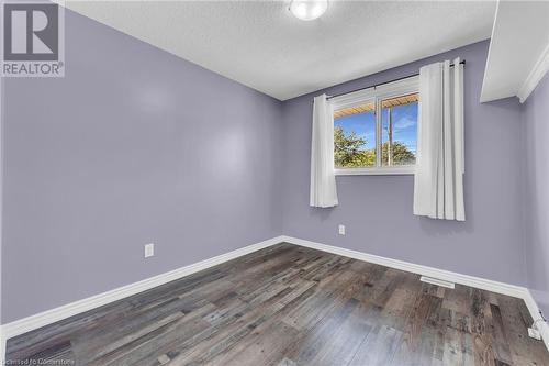 558 Ontario Street, St. Catharines, ON - Indoor Photo Showing Other Room