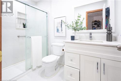 700 Champlain Boulevard Unit# 2, Cambridge, ON - Indoor Photo Showing Bathroom