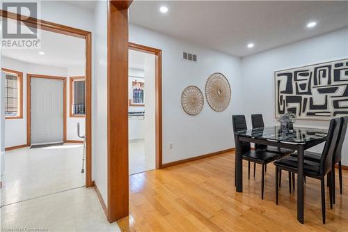 700 Champlain Boulevard Unit# 2, Cambridge, ON - Indoor Photo Showing Dining Room