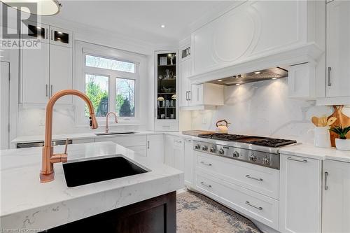 87 Parker Avenue, Ancaster, ON - Indoor Photo Showing Kitchen With Upgraded Kitchen