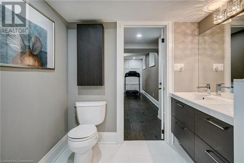 87 Parker Avenue, Ancaster, ON - Indoor Photo Showing Bathroom