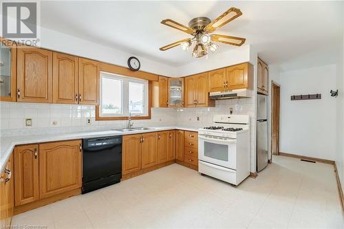 30 Norwich Road, Stoney Creek, ON - Indoor Photo Showing Kitchen