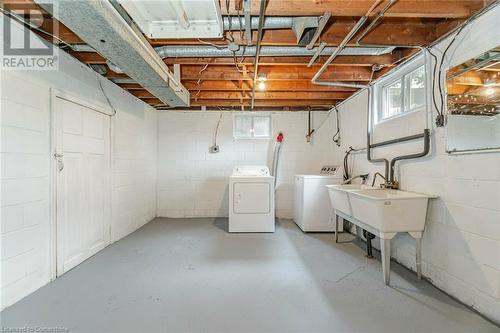 30 Norwich Road, Stoney Creek, ON - Indoor Photo Showing Laundry Room