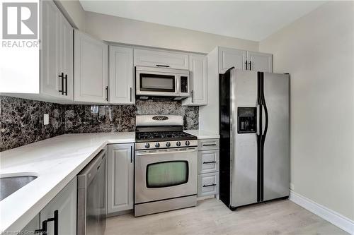 2009 Brampton Street, Hamilton, ON - Indoor Photo Showing Kitchen