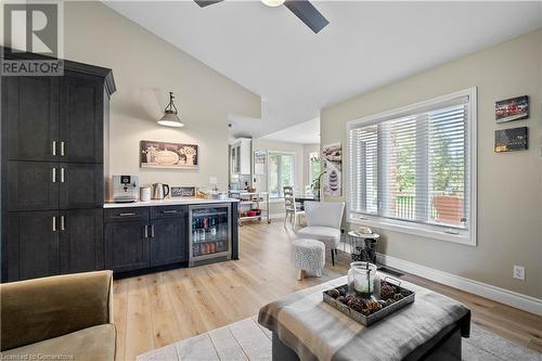 11616 Elizabeth Crescent, Wainfleet, ON - Indoor Photo Showing Living Room