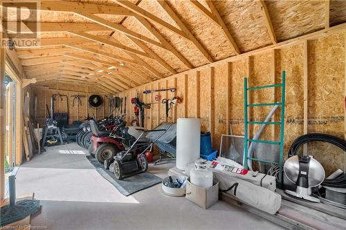 11616 Elizabeth Crescent, Wainfleet, ON - Indoor Photo Showing Garage