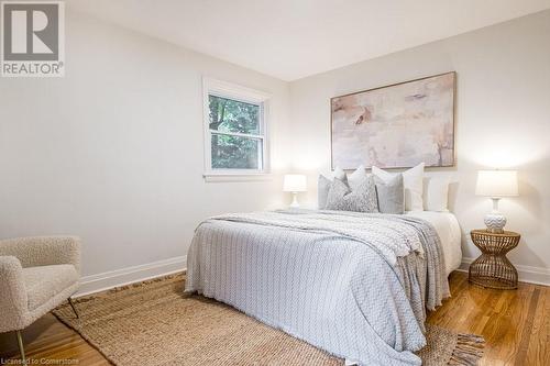 299 Merle Avenue, Burlington, ON - Indoor Photo Showing Bedroom