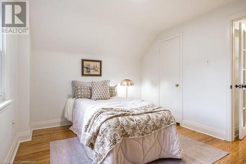 299 Merle Avenue, Burlington, ON - Indoor Photo Showing Bedroom