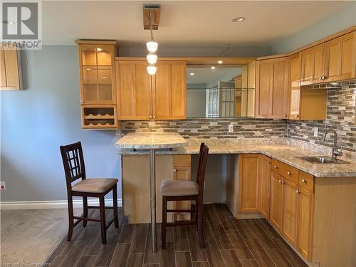 279 Lakeshore Road, St. Catharines, ON - Indoor Photo Showing Kitchen