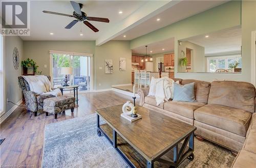 1242 Sheffield Road, Sheffield, ON - Indoor Photo Showing Living Room