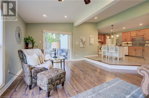 1242 Sheffield Road, Sheffield, ON - Indoor Photo Showing Living Room