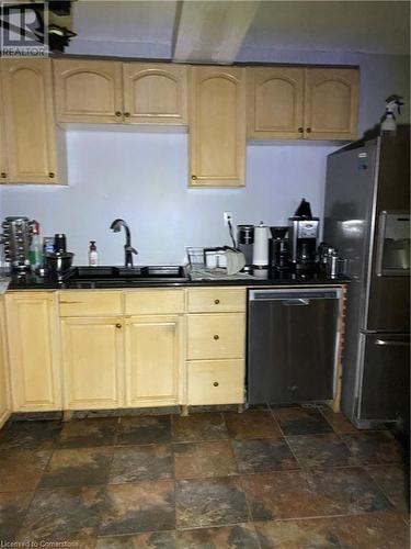 114 Melvin Avenue, Hamilton, ON - Indoor Photo Showing Kitchen