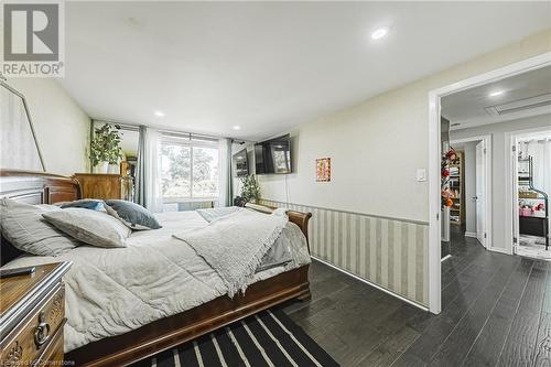 235 Larch Street, Hamilton, ON - Indoor Photo Showing Bedroom