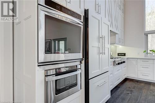 397 King Street W Unit# 215, Dundas, ON - Indoor Photo Showing Kitchen With Upgraded Kitchen