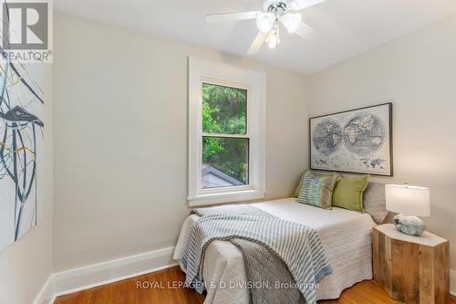 10 Glencairn Avenue, Toronto, ON - Indoor Photo Showing Bedroom