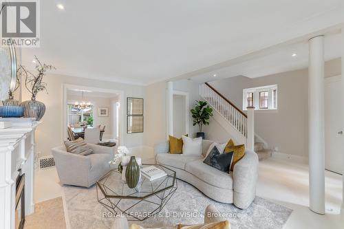 10 Glencairn Avenue, Toronto, ON - Indoor Photo Showing Living Room