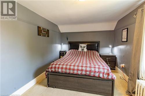 47 Cross Street, Port Colborne, ON - Indoor Photo Showing Bedroom