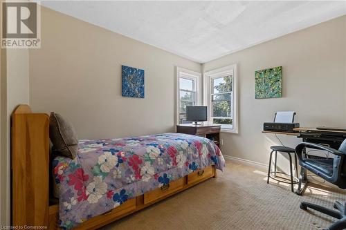 2185 Fairchild Boulevard Unit# 2, Burlington, ON - Indoor Photo Showing Bedroom