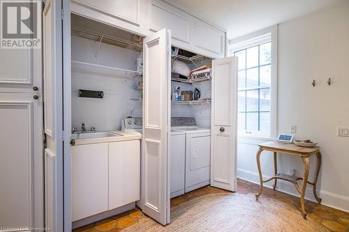 370 Queen Street S, Hamilton, ON - Indoor Photo Showing Laundry Room