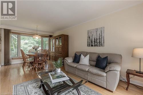 1345 Hixon Street, Oakville, ON - Indoor Photo Showing Living Room