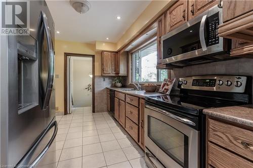 1345 Hixon Street, Oakville, ON - Indoor Photo Showing Kitchen