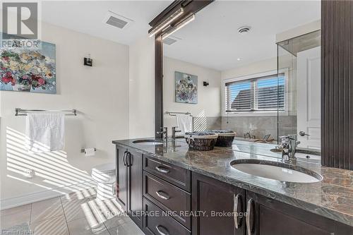 14 Tuscany Court, St. Catharines, ON - Indoor Photo Showing Bathroom