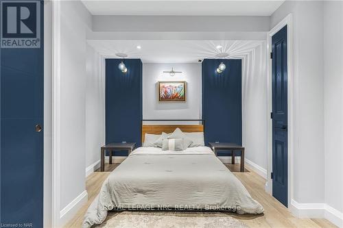 14 Tuscany Court, St. Catharines, ON - Indoor Photo Showing Bedroom